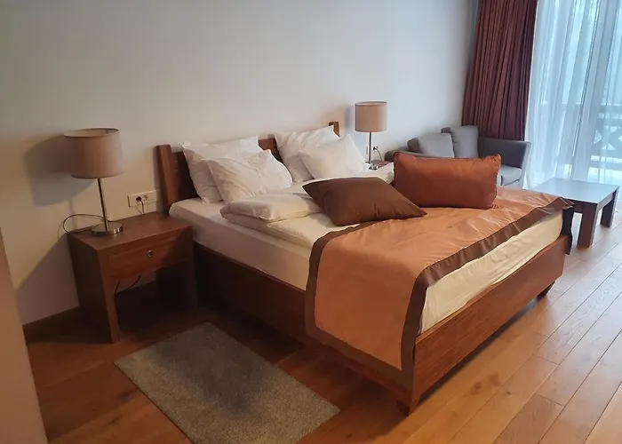 B326 - Vucko 亚霍里纳